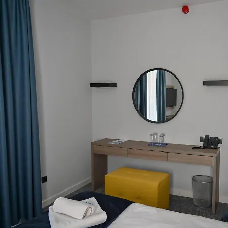 Nn Boutique Hotel Tiszaujvaros