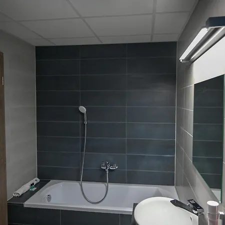 Hotel Nn Boutique Tiszaujvaros