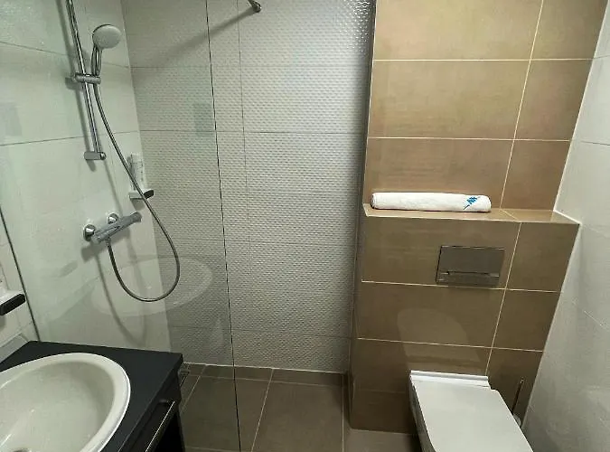 Nn Boutique Hotel**** טיסאאוורוש