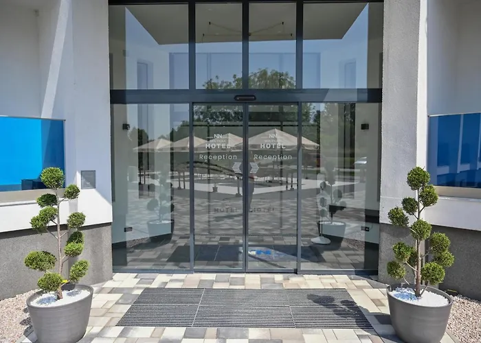 מלון Nn Boutique Hotel**** טיסאאוורוש