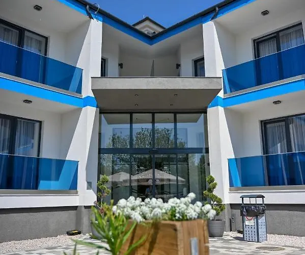 Nn Boutique Hotel**** טיסאאוורוש