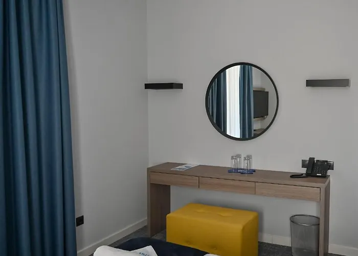 Nn Boutique Hotel**** מלון טיסאאוורוש