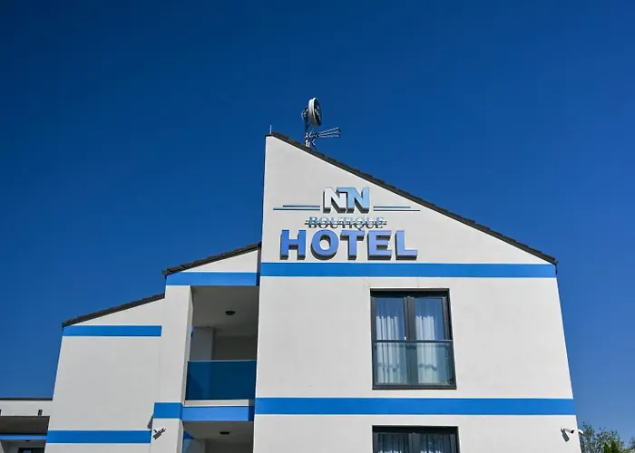Nn Boutique Hotel**** מלון טיסאאוורוש