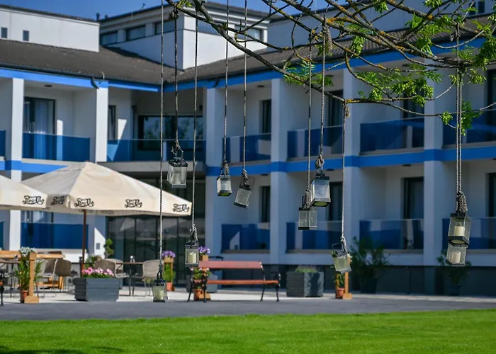 Nn Boutique Hotel**** מלון טיסאאוורוש